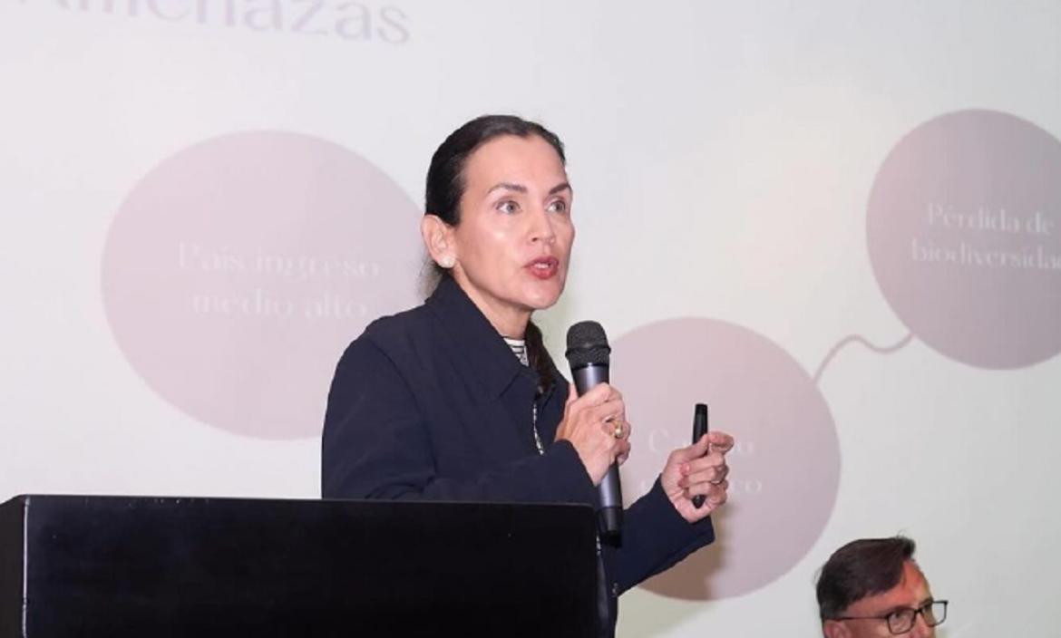 Inés Manzano prevé que incidentes de “sabotaje”, similares al derrame de Esmeraldas, podrían afectar a Papallacta