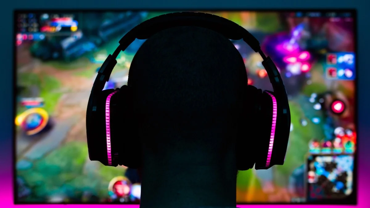 Protege tus ojos: Consejos para gamers que pasan horas frente a la pantalla