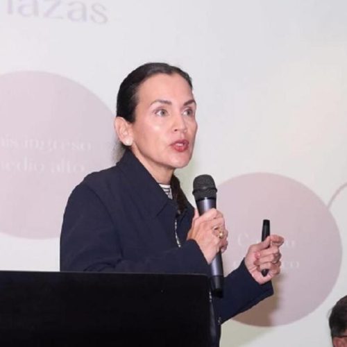 Inés Manzano prevé que incidentes de “sabotaje”, similares al derrame de Esmeraldas, podrían afectar a Papallacta
