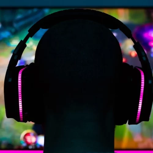 Protege tus ojos: Consejos para gamers que pasan horas frente a la pantalla